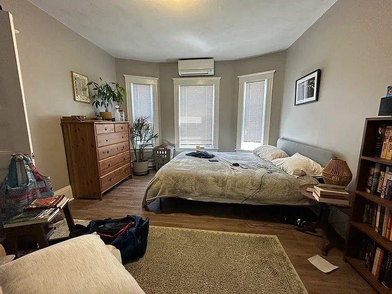 899 Hancock St — Photo 13