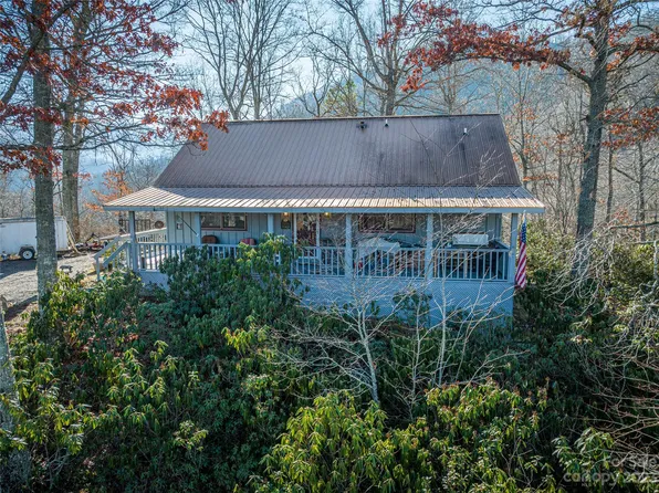 108 Twin Mountain View Rd, Canton, NC 28716