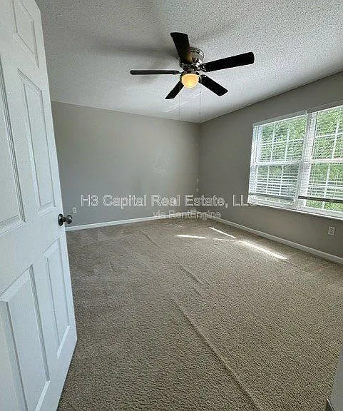 1041 Flora Lake Ct — Photo 23