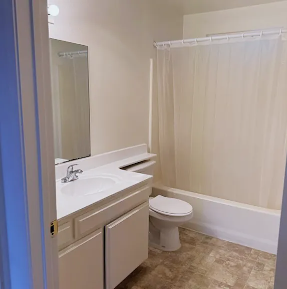 16525 Vanowen — Photo 7