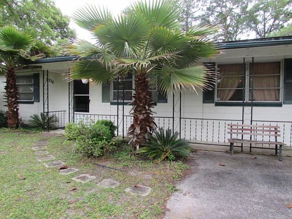 2nd image of 8276 Hewitt St