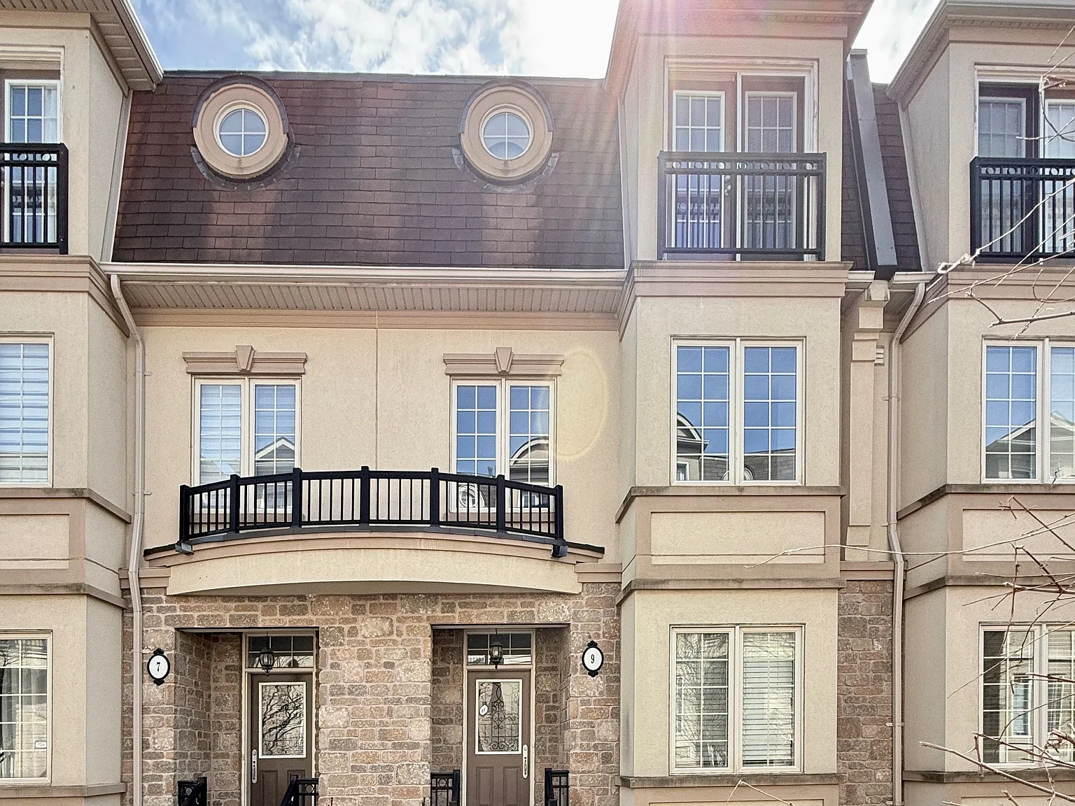 3 bed, $4,390 — Photo 2