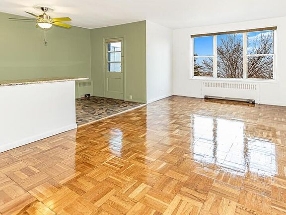 3rd image of 3299 Cambridge Ave APT 8G