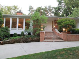 3930 Cardinal Rd, Akron, OH 44333