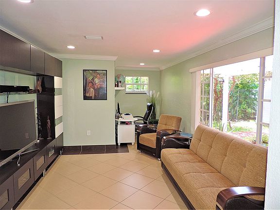 5th image of 8255 W Eighteen Lane Dr