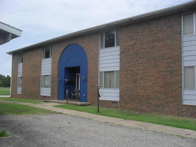 1444 N B St #5 — Photo 6