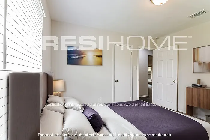 1003 Candlewick St — Photo 10