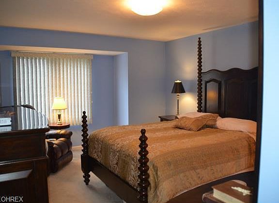 4th image of 9691 Sylvan Ln Unit 9691