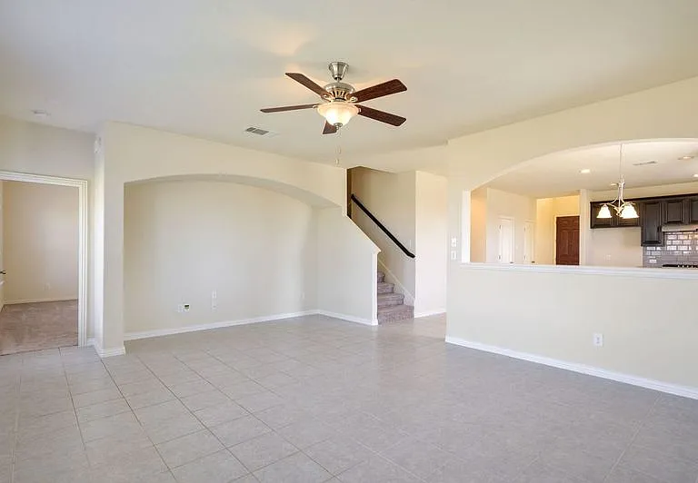 4001 Eaton Park Dr — Photo 3
