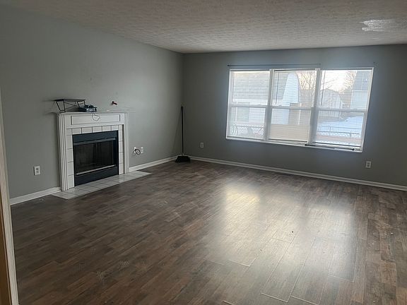 4th image of 10143 Stillwell Dr