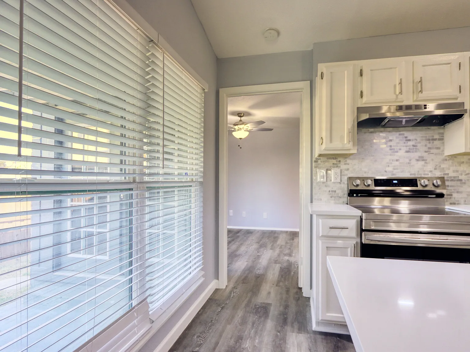 2 bed, 1165 sqft, $1,899 — Photo 3