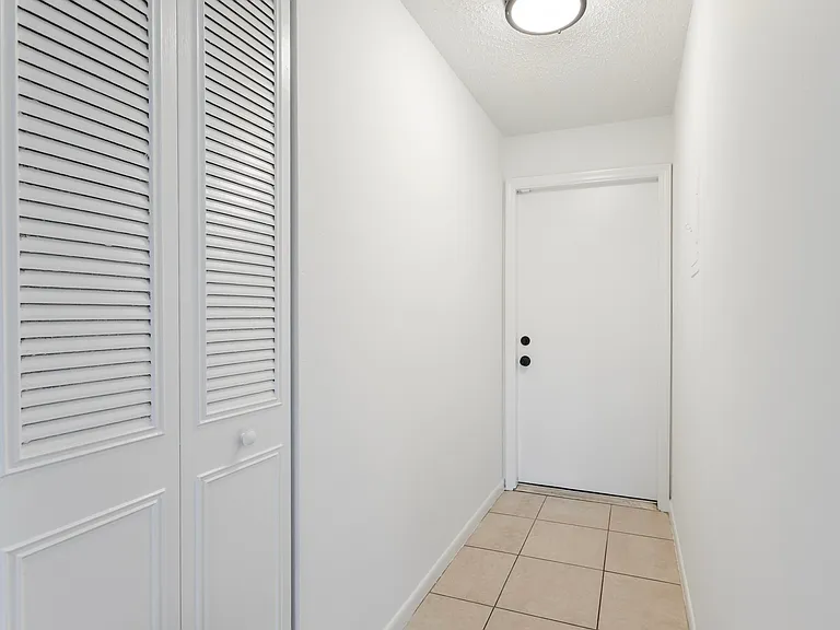 450 SW 2nd Ave #215 — Photo 16