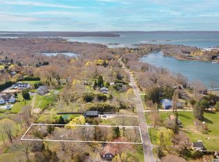 9 S Midway Rd, Shelter Island, NY 11964