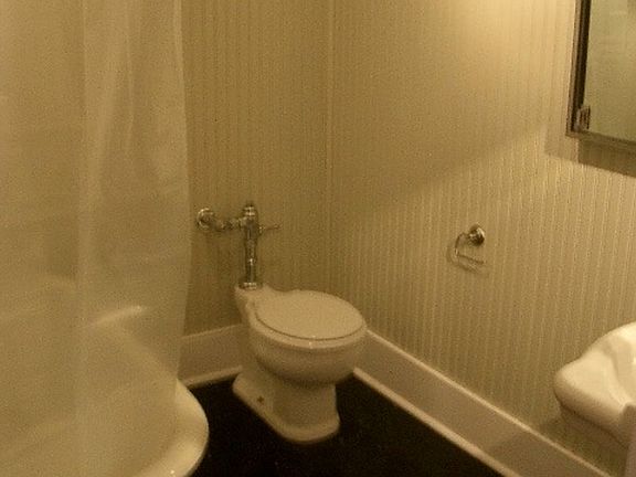 5th image of 125 NW 20th Pl #11