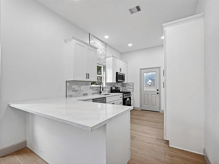 1522 New Cedars Dr — Photo 3