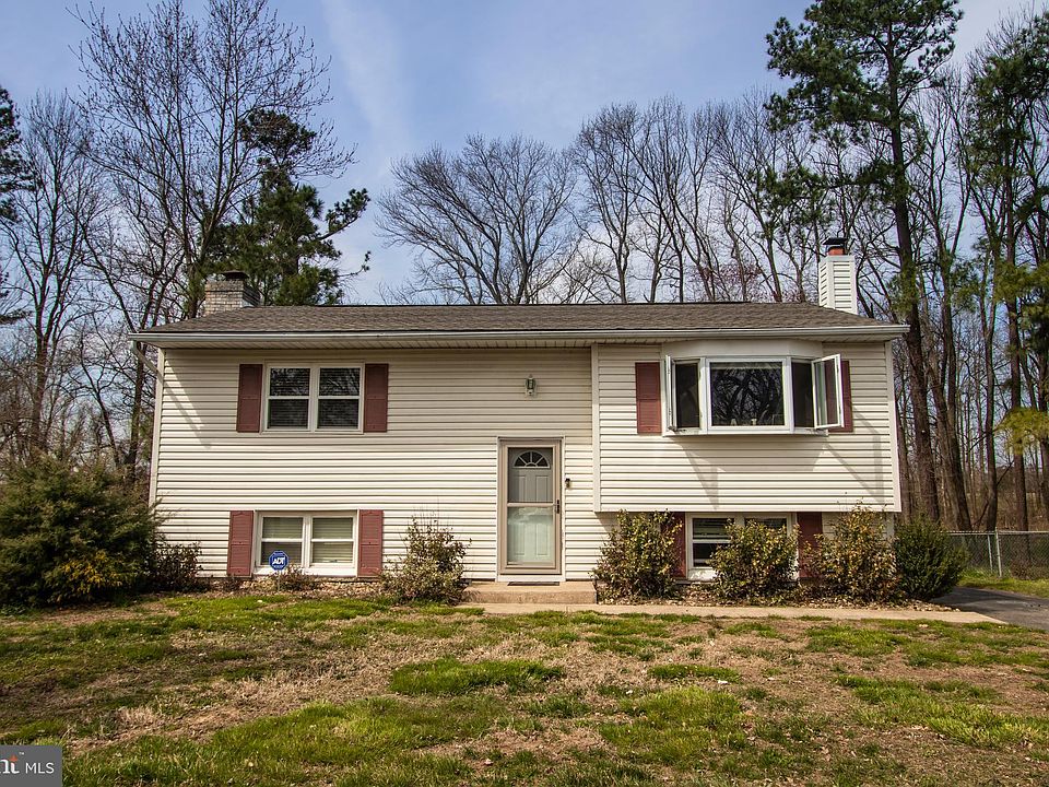 1st image of 324 Greens Branch Ln