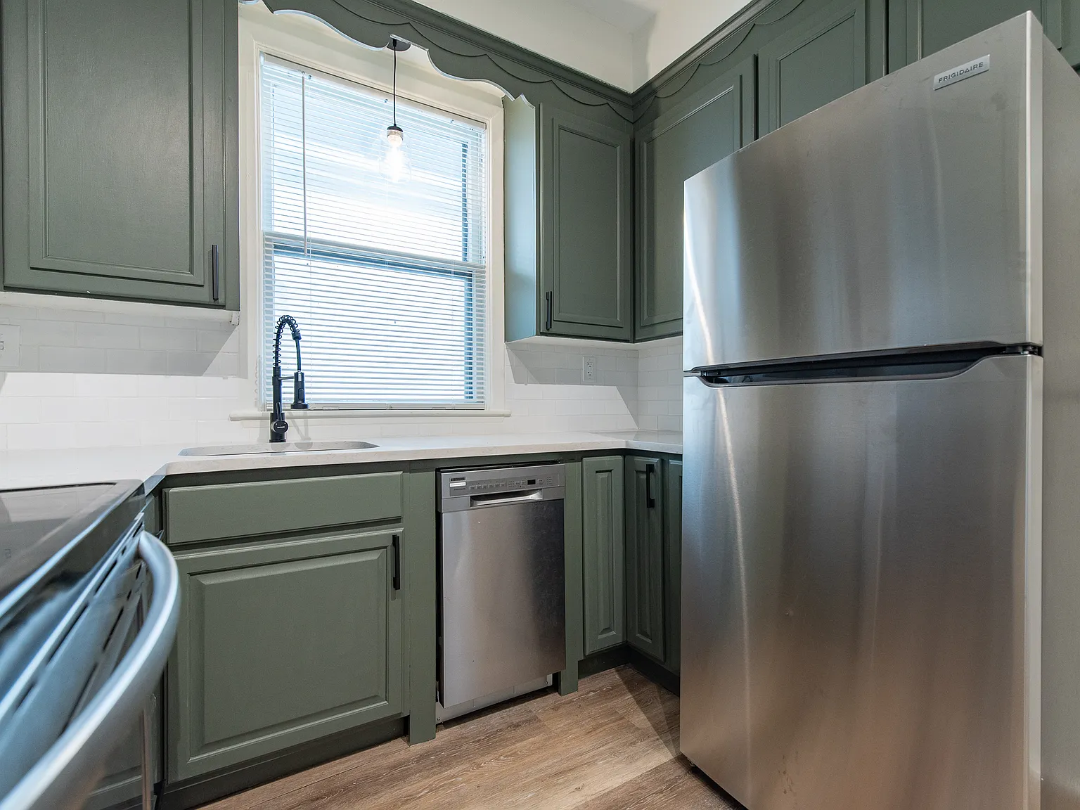 1 bed, 700 sqft, $1,875 — Photo 4