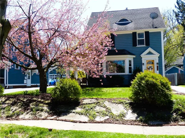 21 Elmcroft Rd, Rochester, NY 14609