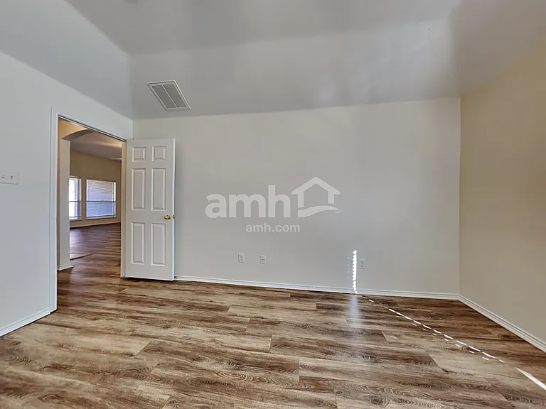 333 Rock Hill Dr — Photo 12