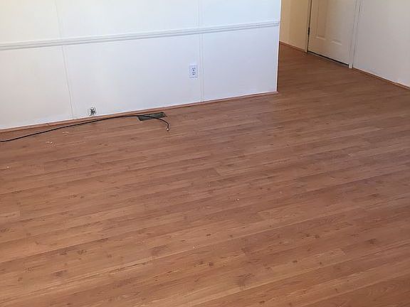 3rd image of 4714 N Powell Ave