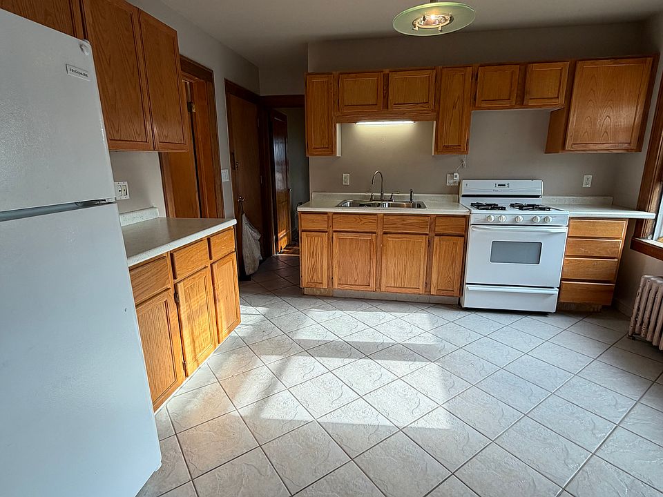 1st image of 10 Julian St #2R