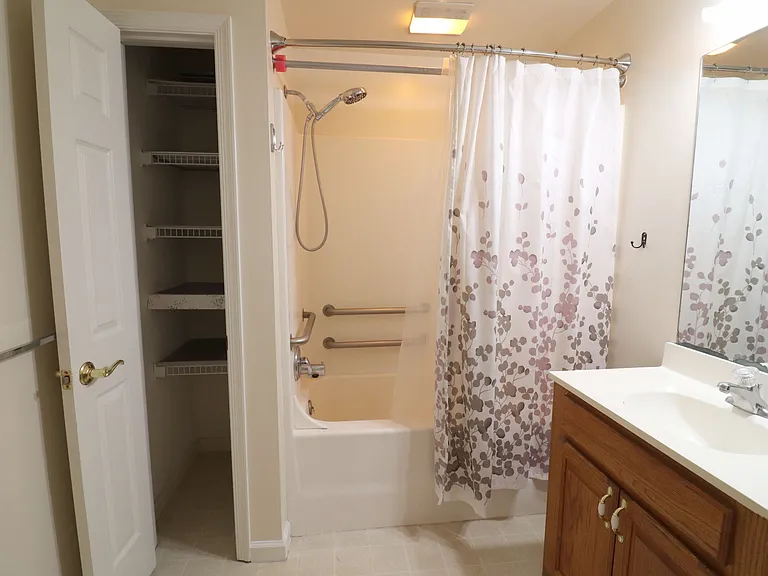 88 Oriole Dr — Photo 13