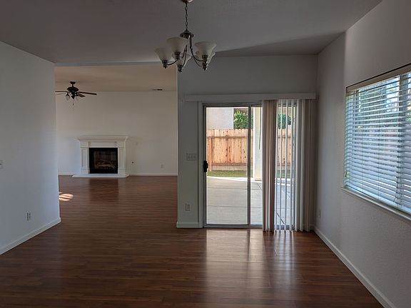 5th image of 1090 E Royal Dornoch Ave
