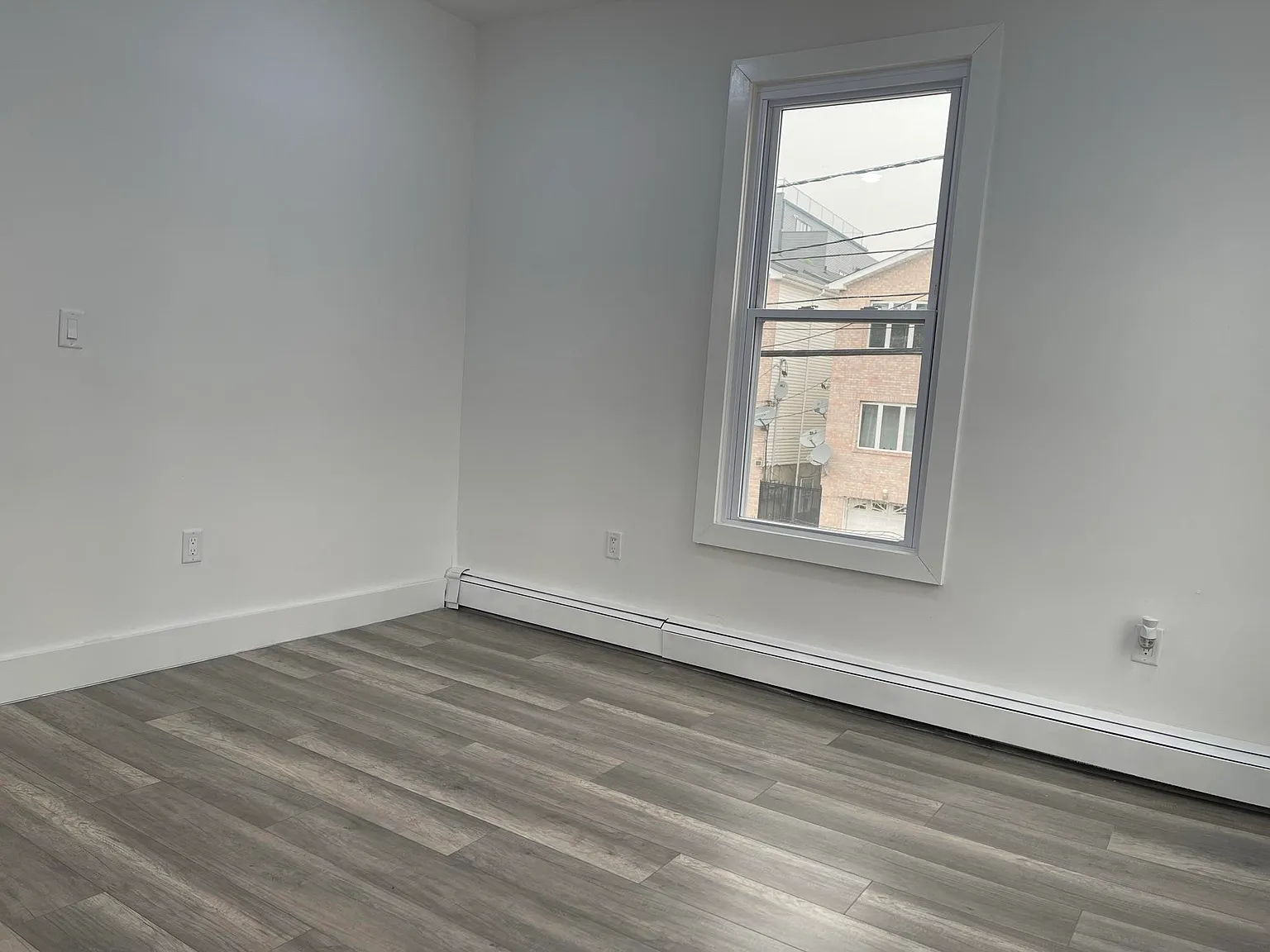 2 bed, 1.0 bath, $2,100 — Photo 4