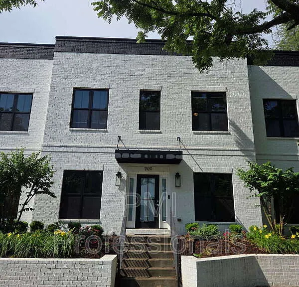 219 S Bilbro Ave — Photo 1