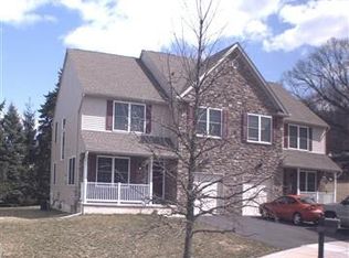 426 Yeker Farm Ln, Allentown, PA 18103