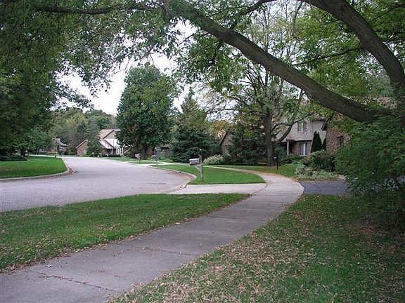 2nd image of 4474 Comanche Dr