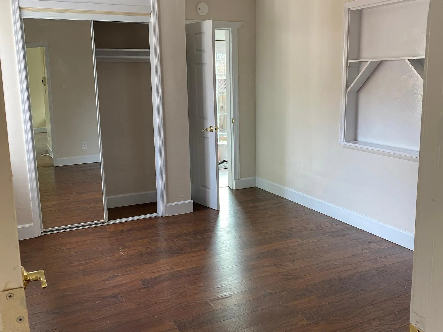 6347 6th Ave — Photo 3