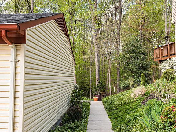 5th image of 2812 Ringgold Ct