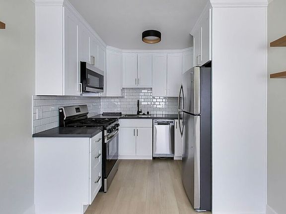 2nd image of 1265 Oak Grove Ave APT 1