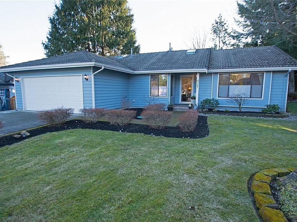 1st image of 821 Westminster Ct NE