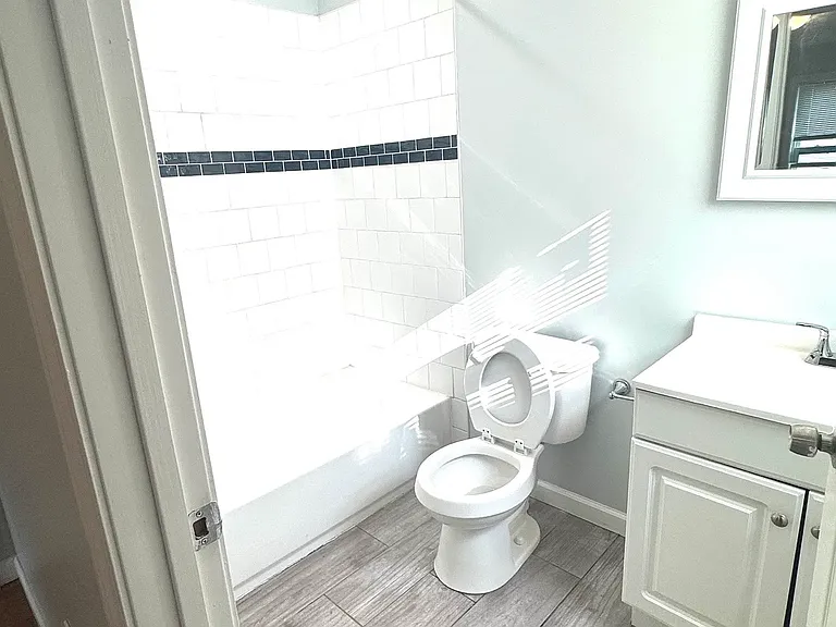 15 Lawrence St #2 — Photo 11