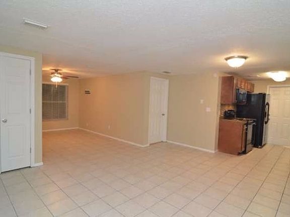 5th image of 1025 Grantwood Ave