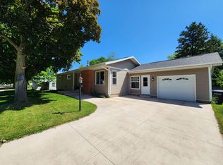 1312 Grove St, Oshkosh, WI 54901