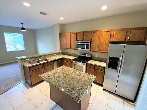 4th image of 2882 S Oasis Dr