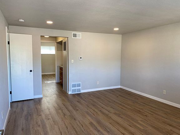 2nd image of 2517 W Wardcliffe Dr APT F