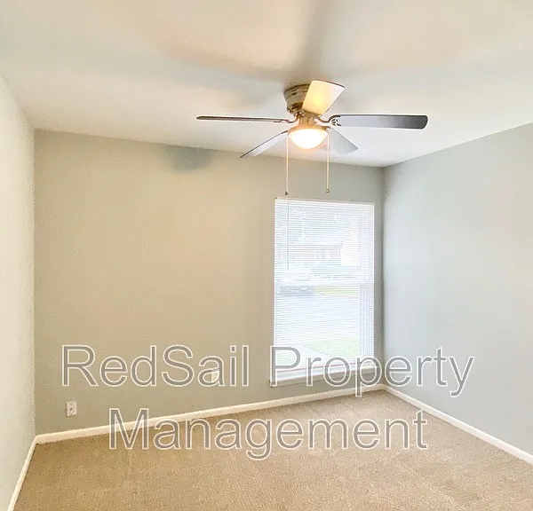 1449 Longdale Dr — Photo 10