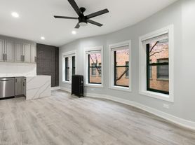 #7736 - The Villages of Eastlake