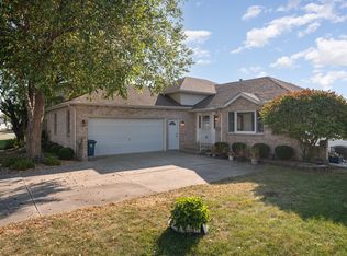 1255 W 99th Ave, Crown Point, IN 46307