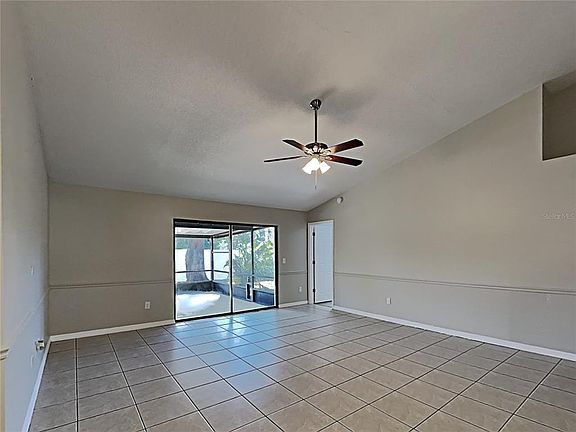 4th image of 11701 LYNMOOR DRIVE