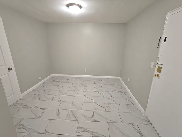 48 Carteret St #5B — Photo 5