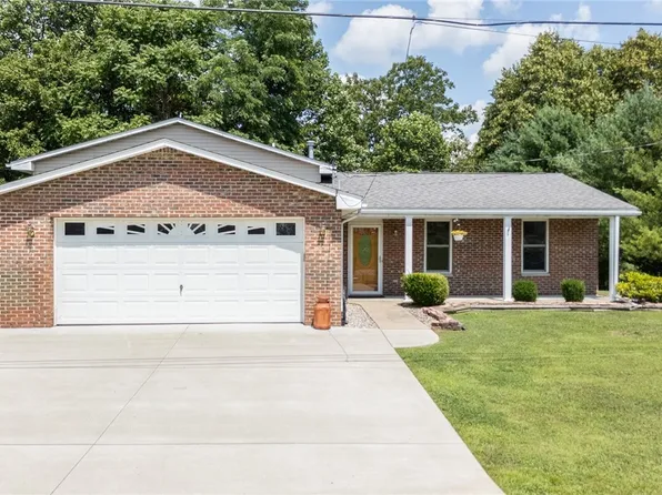 145 Cornerstone Dr, Marietta, OH 45750