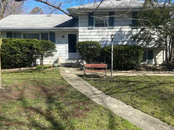 3929 N Grant St, Westmont, IL 60559