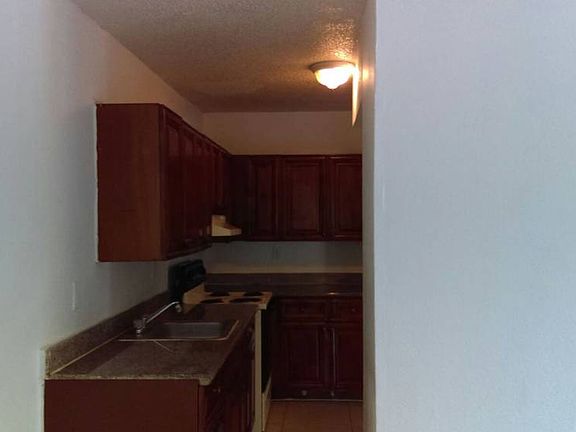 5th image of 2301 Atlantic Ave APT 2