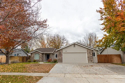 164 S Silverwood Way Photo 1