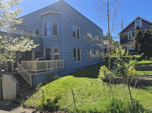 4121 Dayton Ave N, Seattle, WA